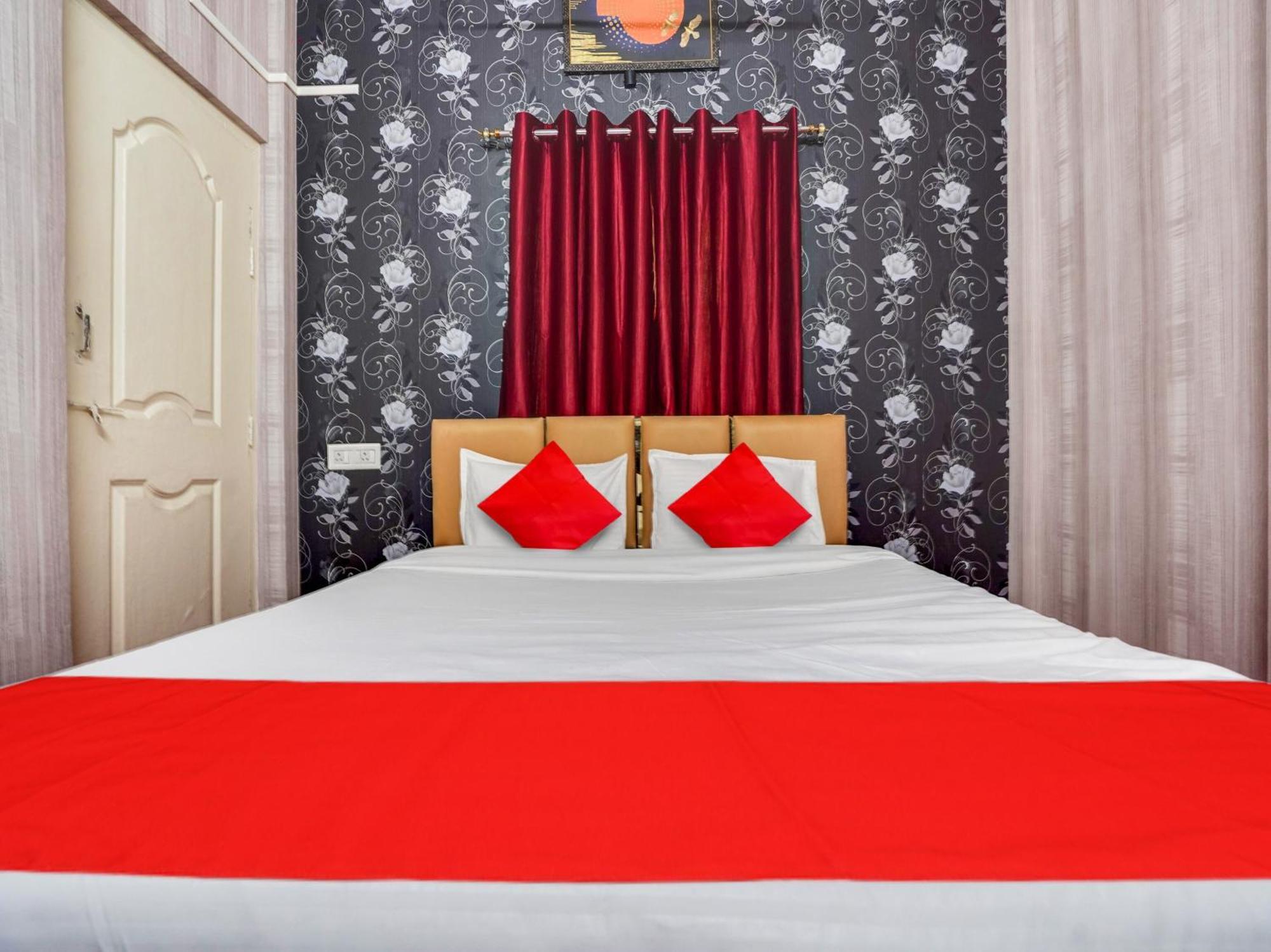 Hotel Royal Villa Inn Sakardara Bagian luar foto